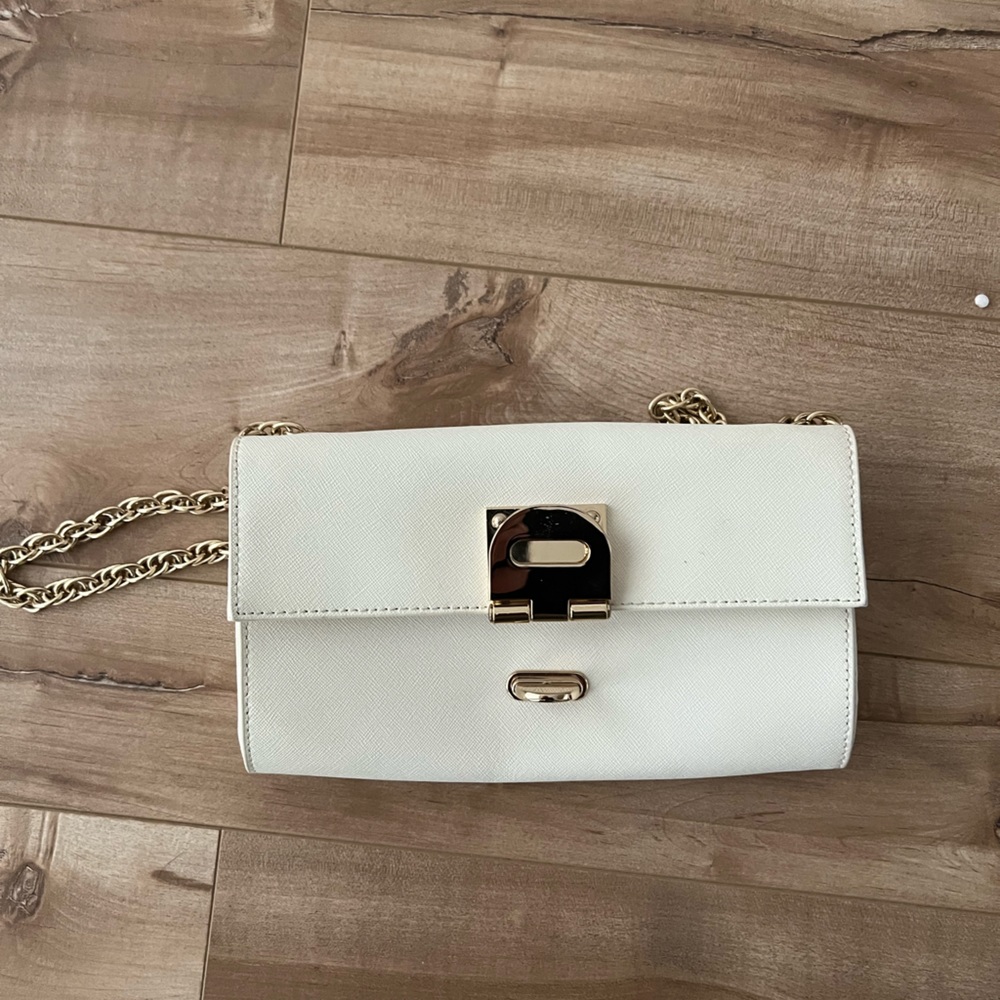 Badgley Mishka White Clutch with Chain / Brand New / Never Worn